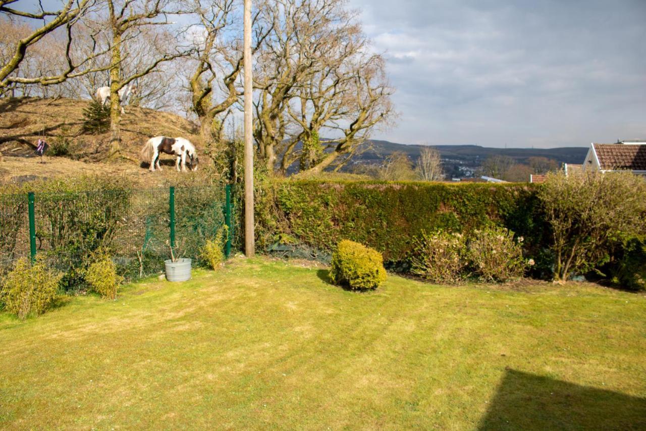 Large Family Bungalow, Parking & Bike Store Bpw Merthyr Tydfil Exterior photo