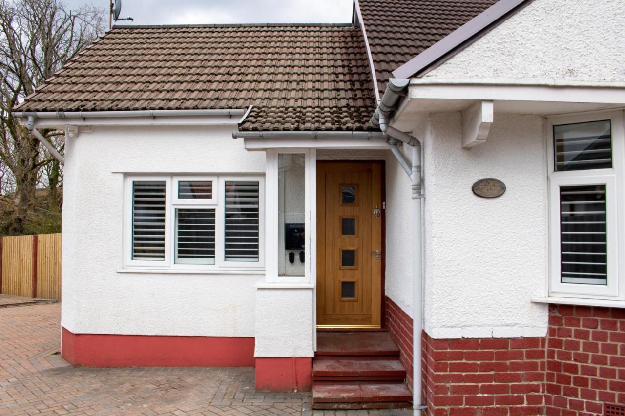 Large Family Bungalow, Parking & Bike Store Bpw Merthyr Tydfil Exterior photo