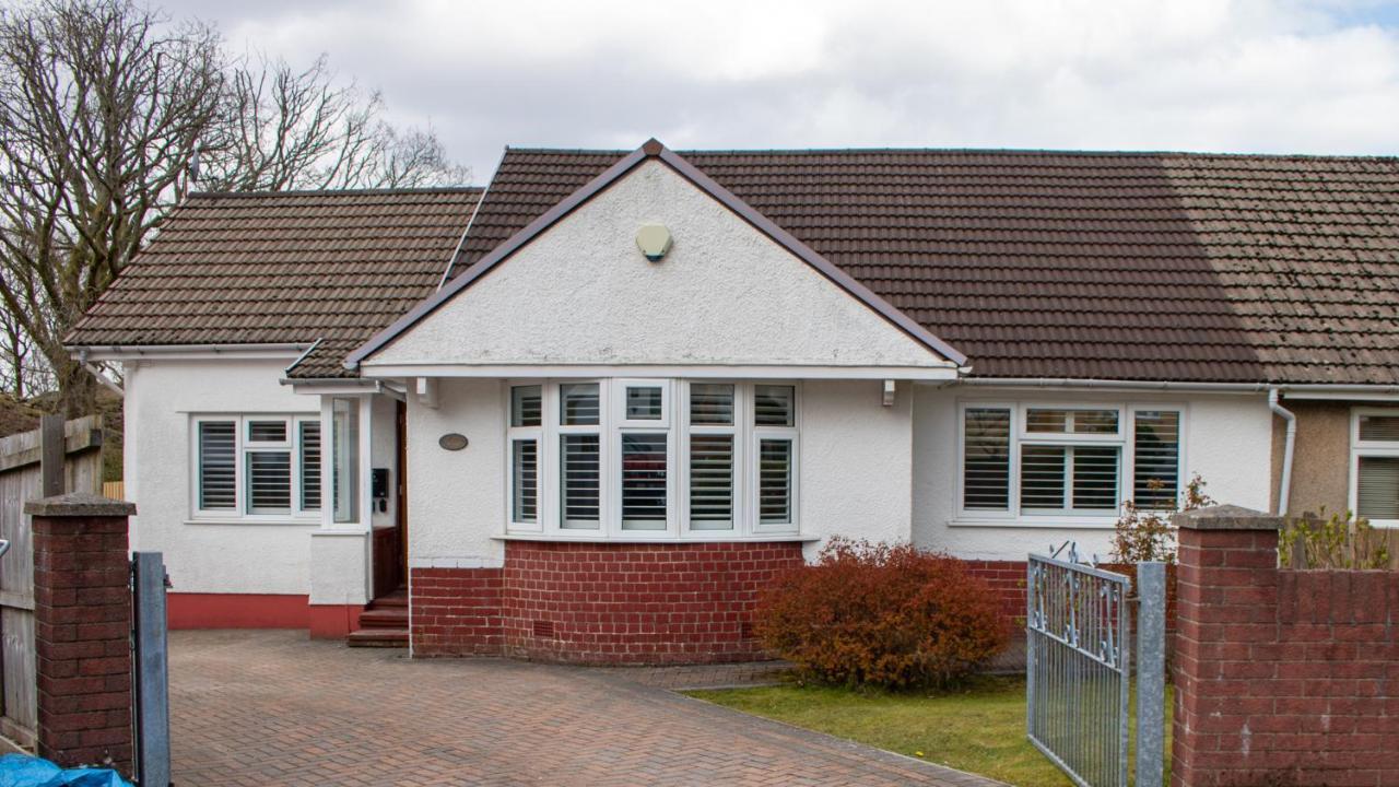 Large Family Bungalow, Parking & Bike Store Bpw Merthyr Tydfil Exterior photo